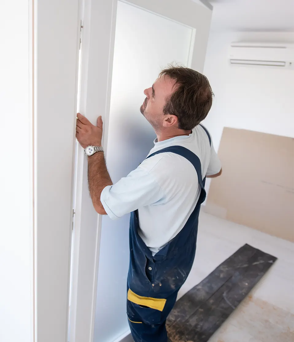 24/7 emergency door repair, window glass replacement and lock repair service in Toronto and the GTA by J&R Window & Door Services